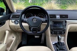2016 Volkswagen Passat 1.8T SEL Premium