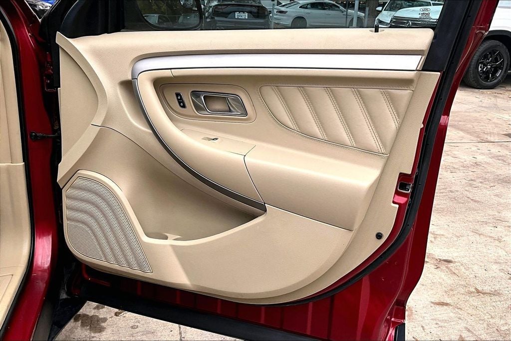 2015 Ford Taurus SEL