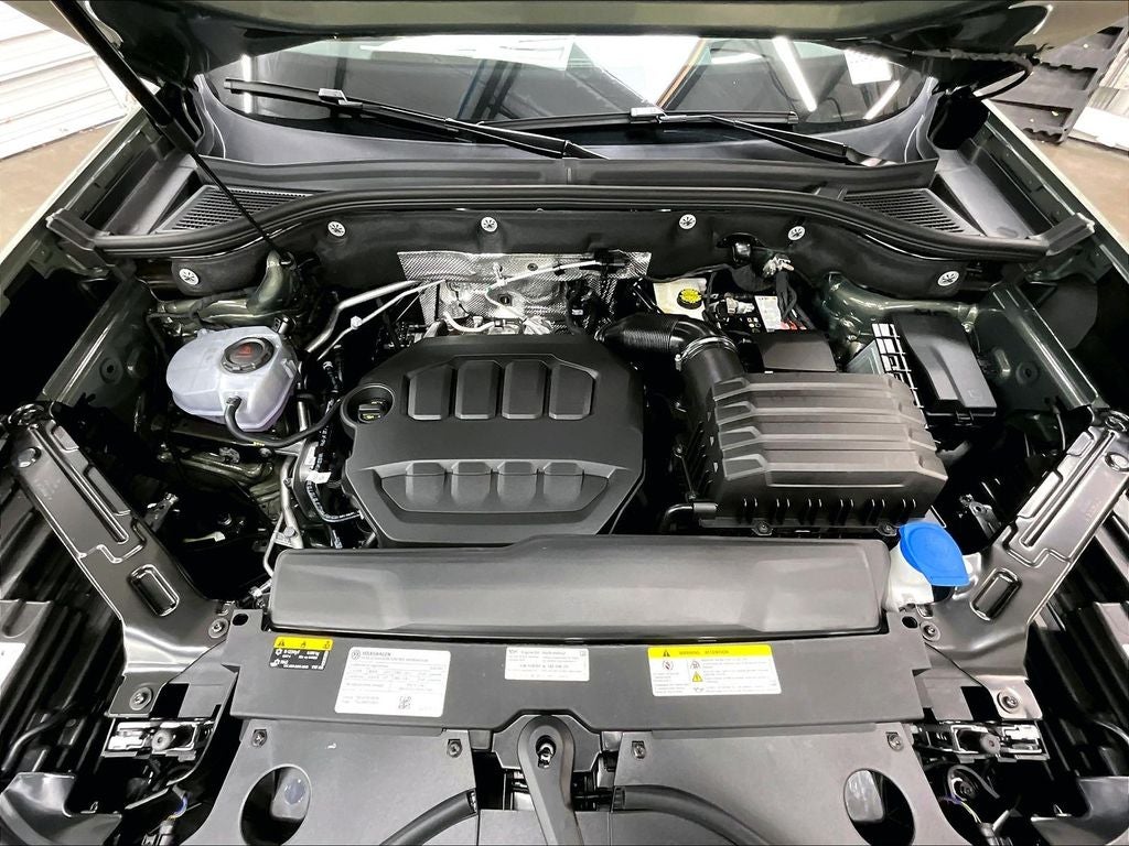 2026 Volkswagen Atlas Cross Sport 2.0T SEL R-Line Black