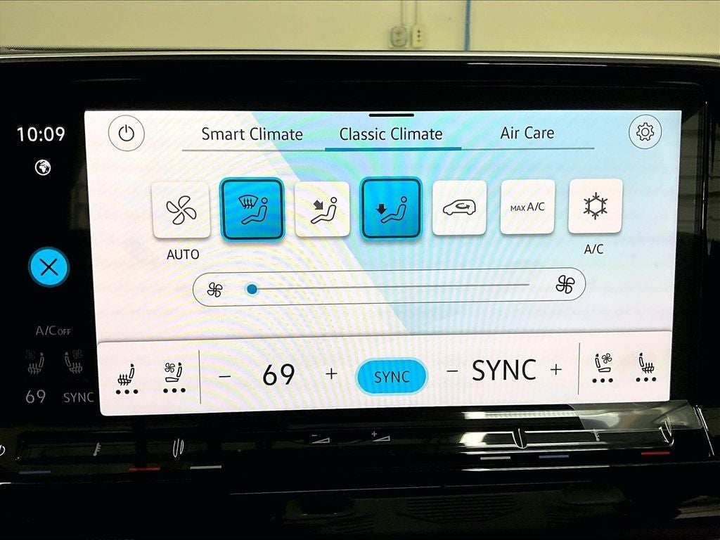 2026 Volkswagen Atlas Cross Sport 2.0T SEL R-Line Black