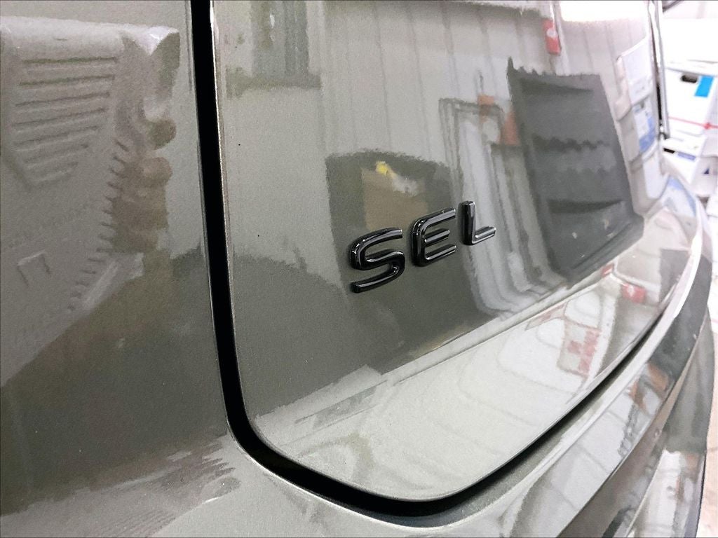 2026 Volkswagen Atlas Cross Sport 2.0T SEL R-Line Black