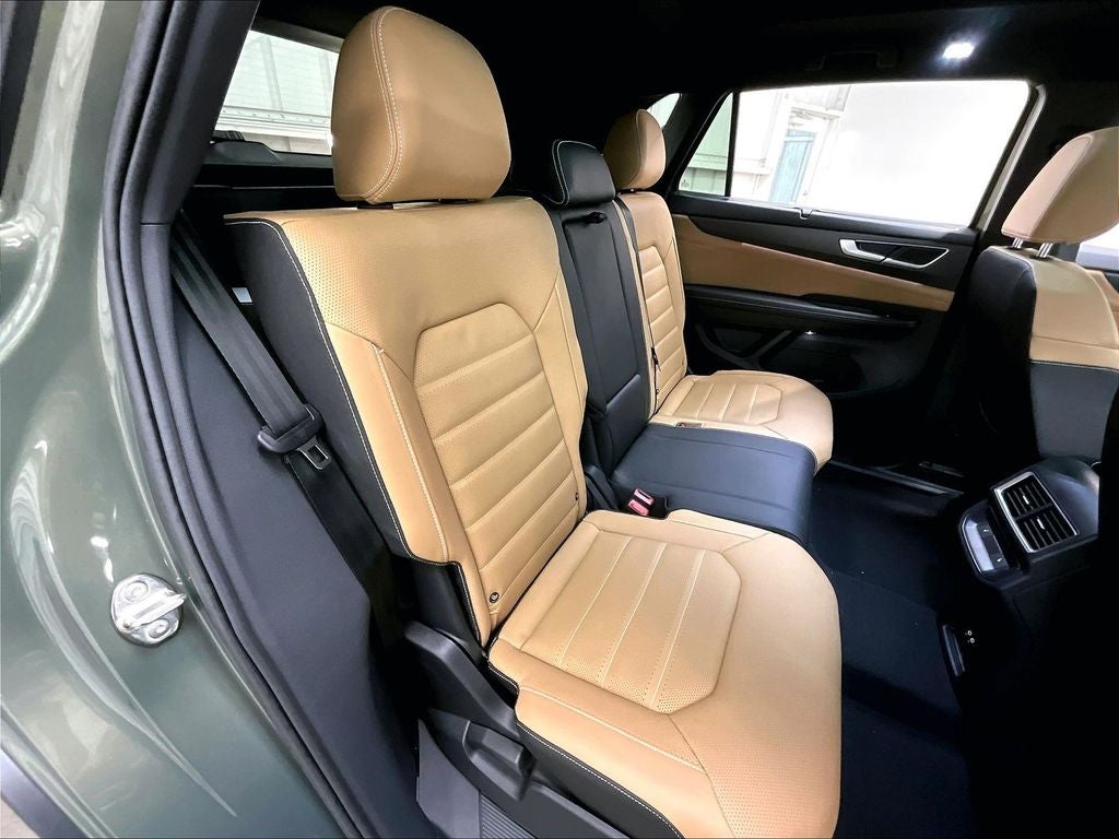 2026 Volkswagen Atlas Cross Sport 2.0T SEL R-Line Black