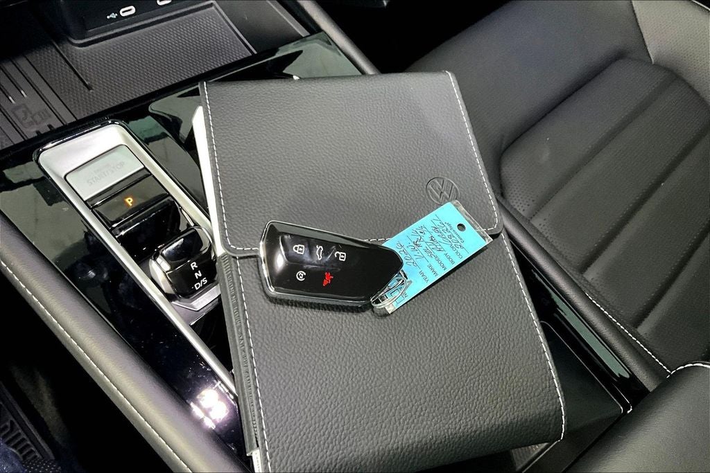 2026 Volkswagen Atlas Cross Sport 2.0T SEL R-Line Black