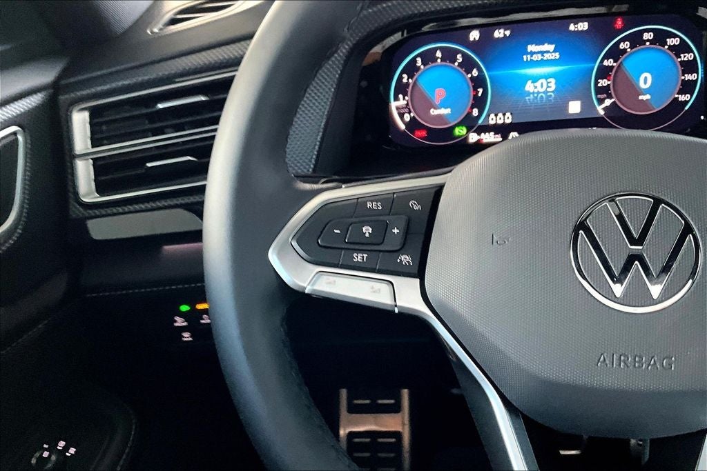 2026 Volkswagen Atlas Cross Sport 2.0T SEL R-Line Black