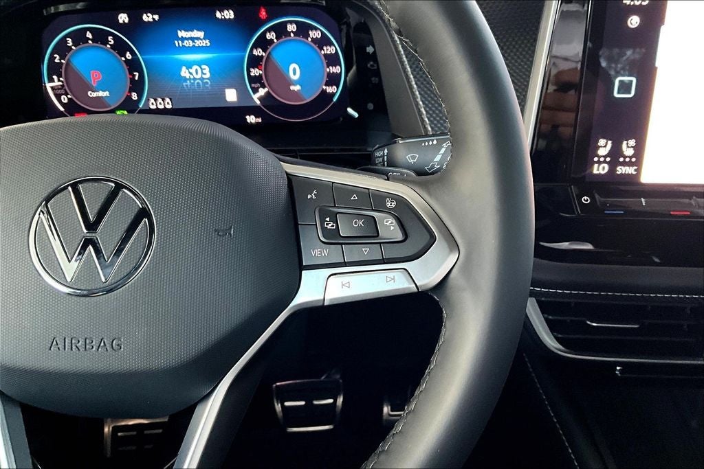 2026 Volkswagen Atlas Cross Sport 2.0T SEL R-Line Black