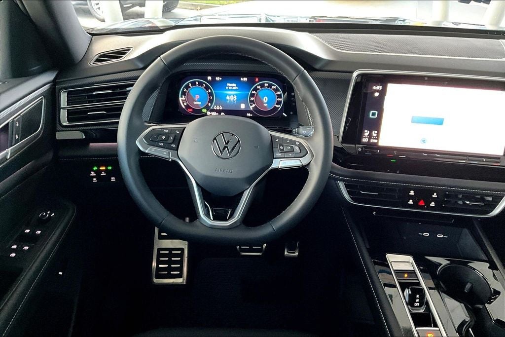 2026 Volkswagen Atlas Cross Sport 2.0T SEL R-Line Black