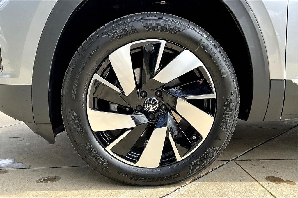 2025 Volkswagen Atlas Cross Sport 2.0T SEL