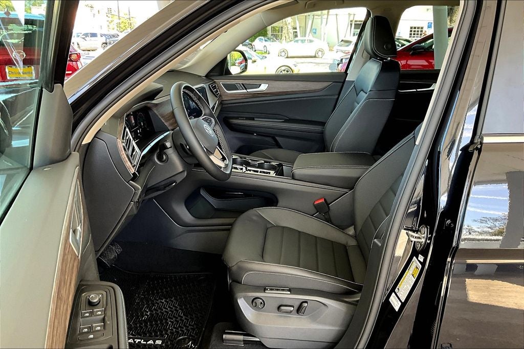 2025 Volkswagen Atlas 2.0T SEL