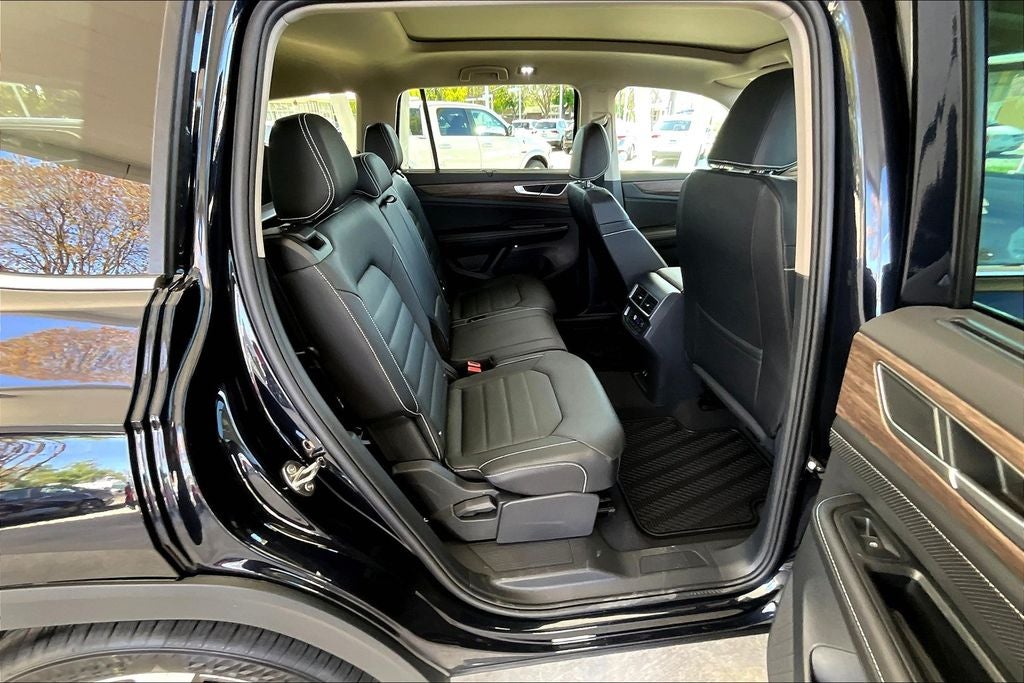 2025 Volkswagen Atlas 2.0T SEL