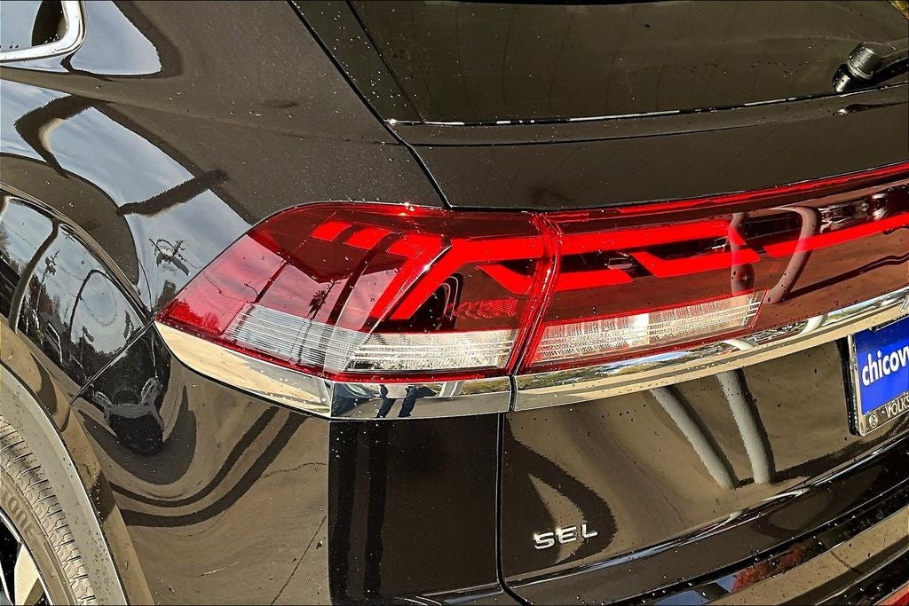 2026 Volkswagen Atlas Cross Sport 2.0T SEL Premium R-Line