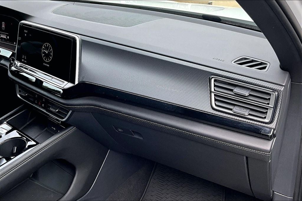 2024 Volkswagen Atlas Cross Sport 2.0T SEL Premium R-Line