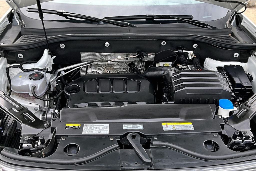 2024 Volkswagen Atlas Cross Sport 2.0T SEL Premium R-Line