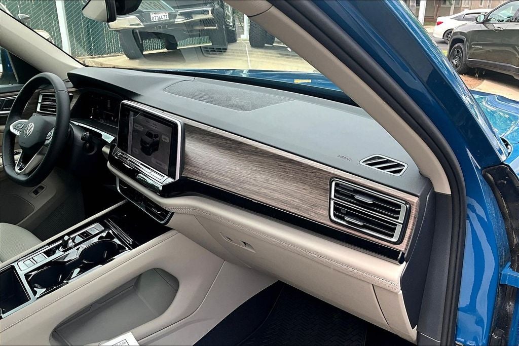 2026 Volkswagen Atlas 2.0T SEL Premium R-Line