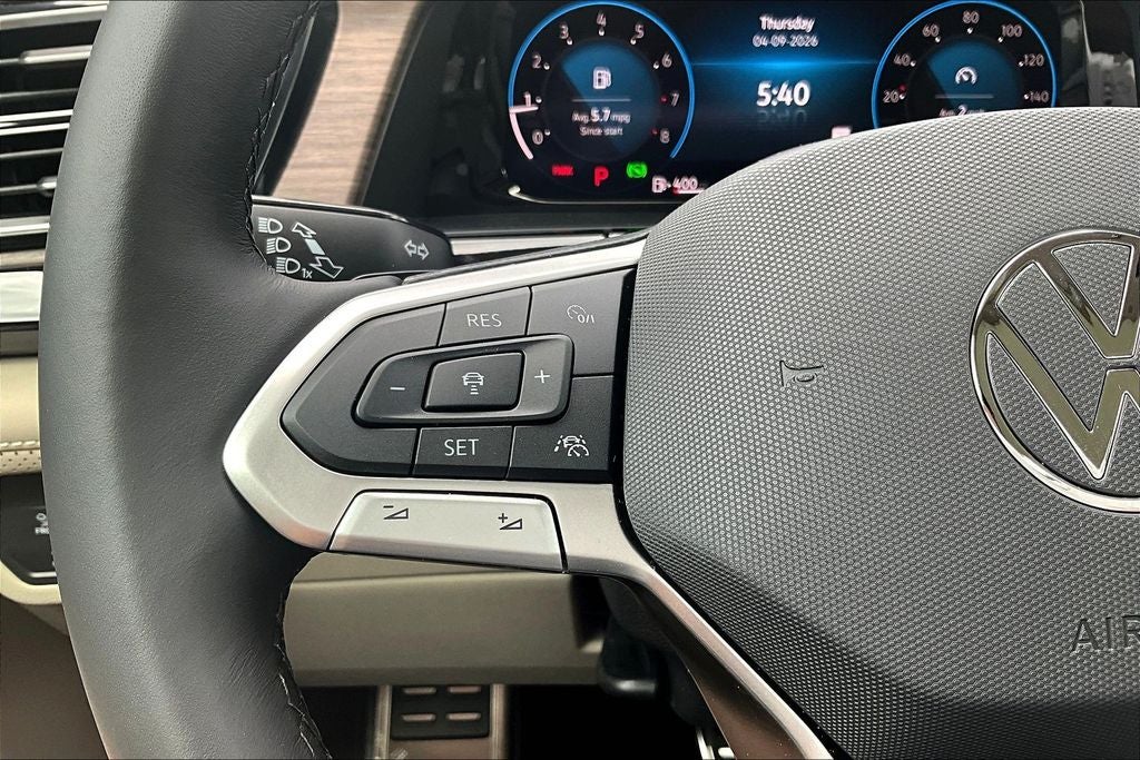 2026 Volkswagen Atlas 2.0T SEL Premium R-Line