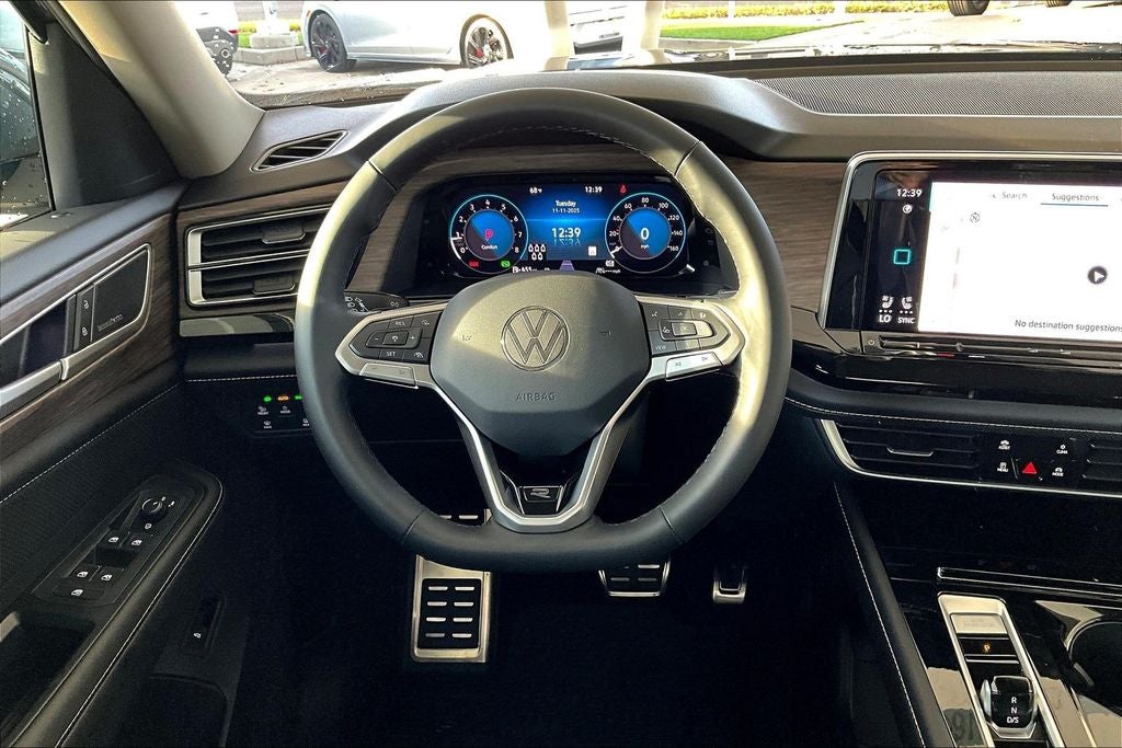 2026 Volkswagen Atlas 2.0T SEL Premium R-Line