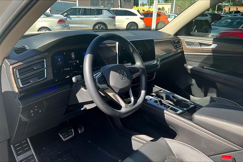 2024 Volkswagen Atlas 2.0T SEL Premium R-Line