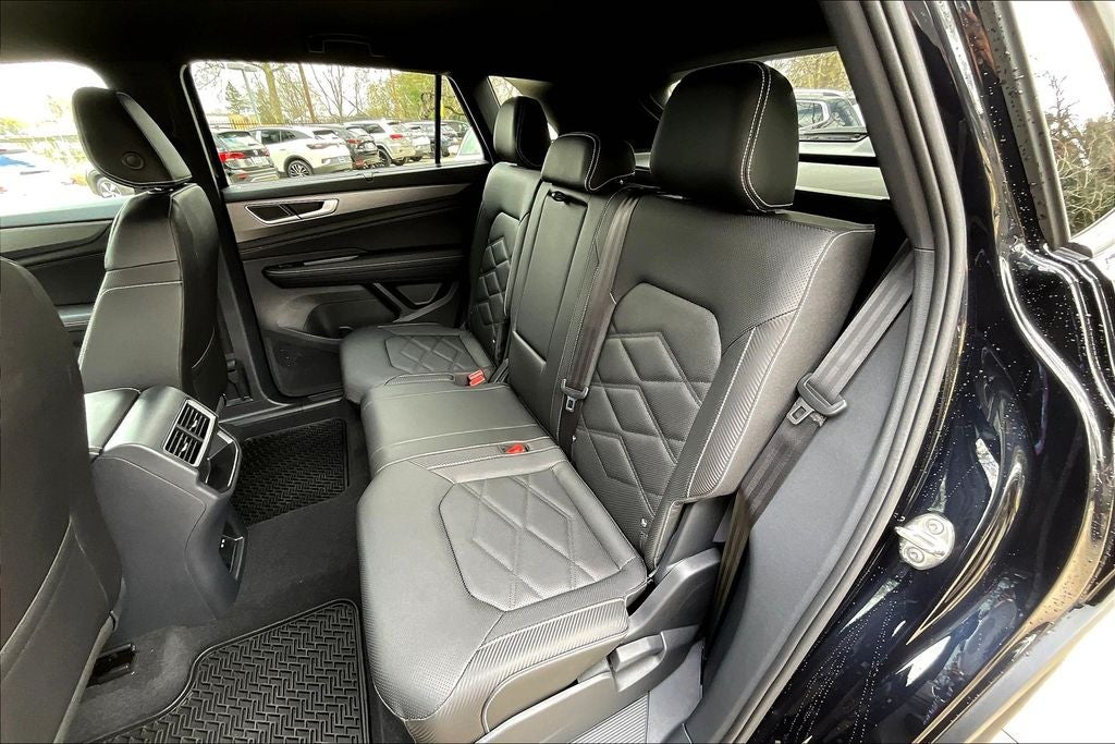 2025 Volkswagen Atlas Cross Sport 2.0T SE w/ Technology