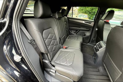 2025 Volkswagen Atlas Cross Sport 2.0T SE w/ Technology