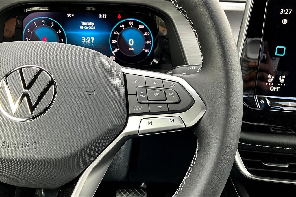 2025 Volkswagen Atlas Cross Sport 2.0T SE w/ Technology