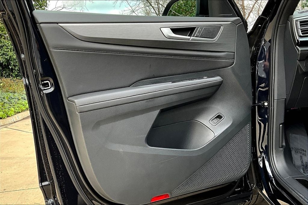 2025 Volkswagen Atlas Cross Sport 2.0T SE w/ Technology