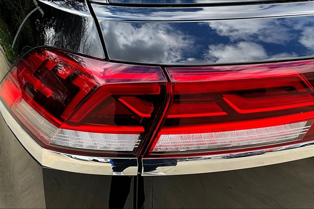 2025 Volkswagen Atlas Cross Sport 2.0T SE w/ Technology