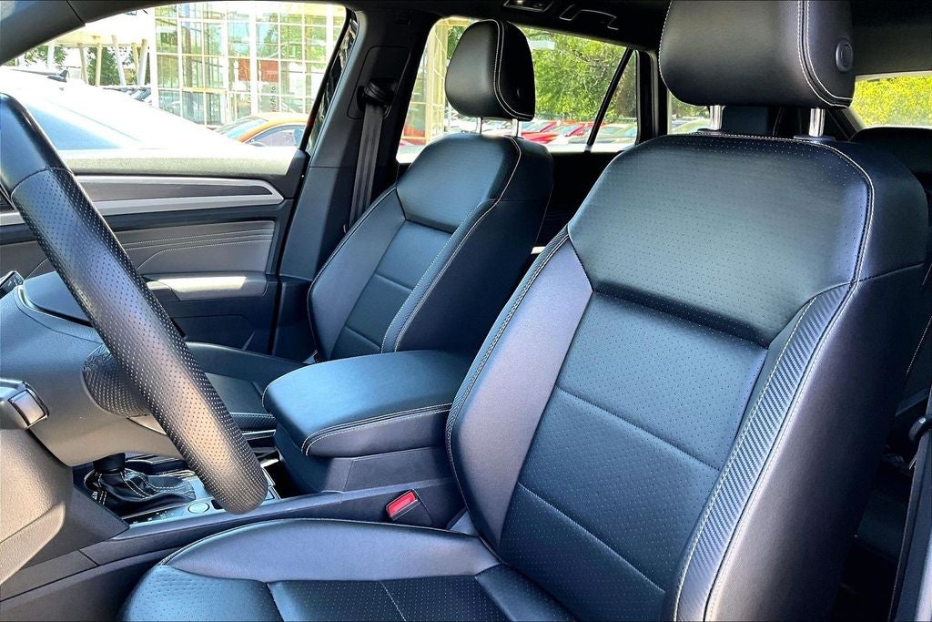 2022 Volkswagen Atlas Cross Sport 2.0T SEL R-Line