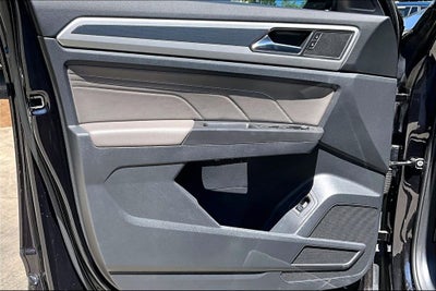 2022 Volkswagen Atlas Cross Sport 2.0T SEL R-Line