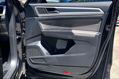 2022 Volkswagen Atlas Cross Sport 2.0T SEL R-Line