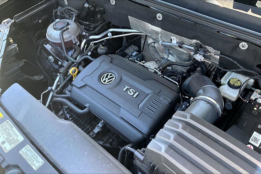 2022 Volkswagen Atlas Cross Sport 2.0T SEL R-Line
