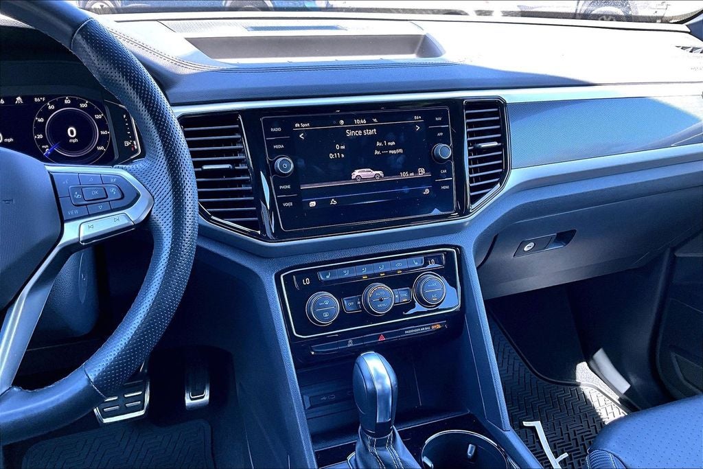2022 Volkswagen Atlas Cross Sport 2.0T SEL R-Line