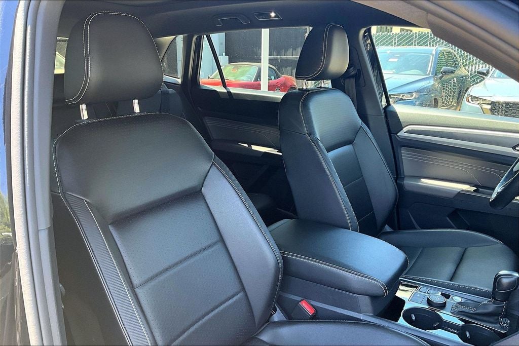 2022 Volkswagen Atlas Cross Sport 2.0T SEL R-Line