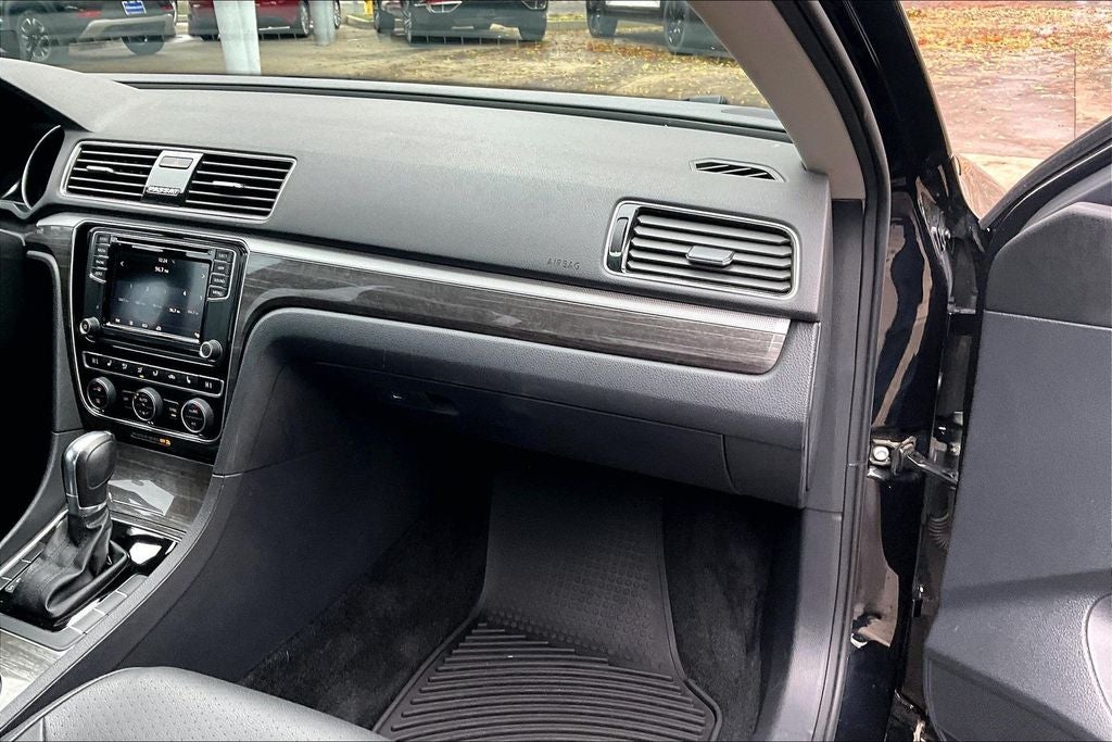 2018 Volkswagen Passat 2.0T SE