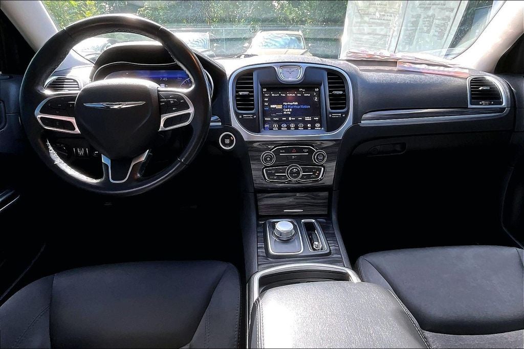 2019 Chrysler 300 Touring