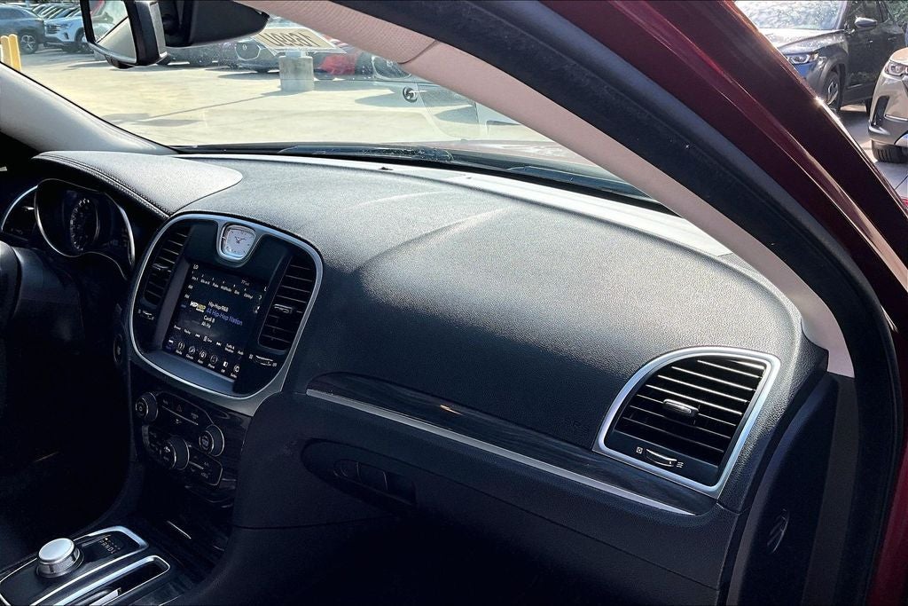 2019 Chrysler 300 Touring