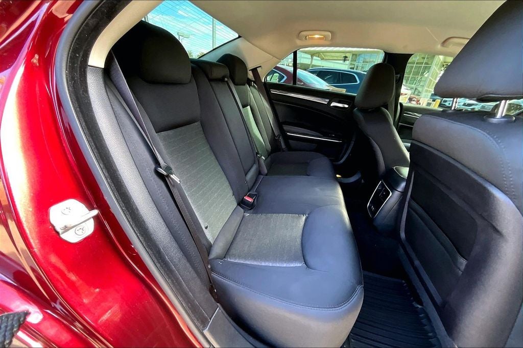 2019 Chrysler 300 Touring