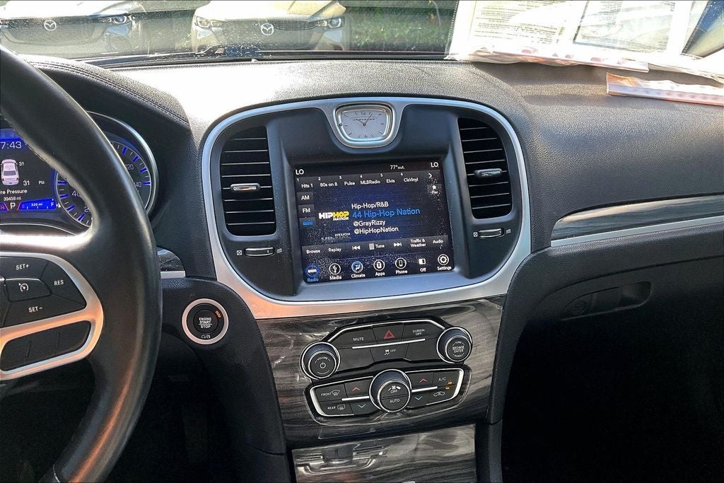 2019 Chrysler 300 Touring