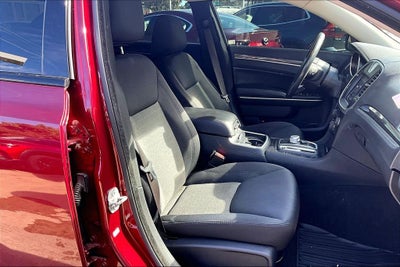 2019 Chrysler 300 Touring