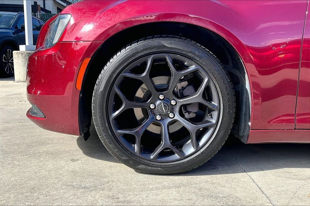 2019 Chrysler 300 Touring