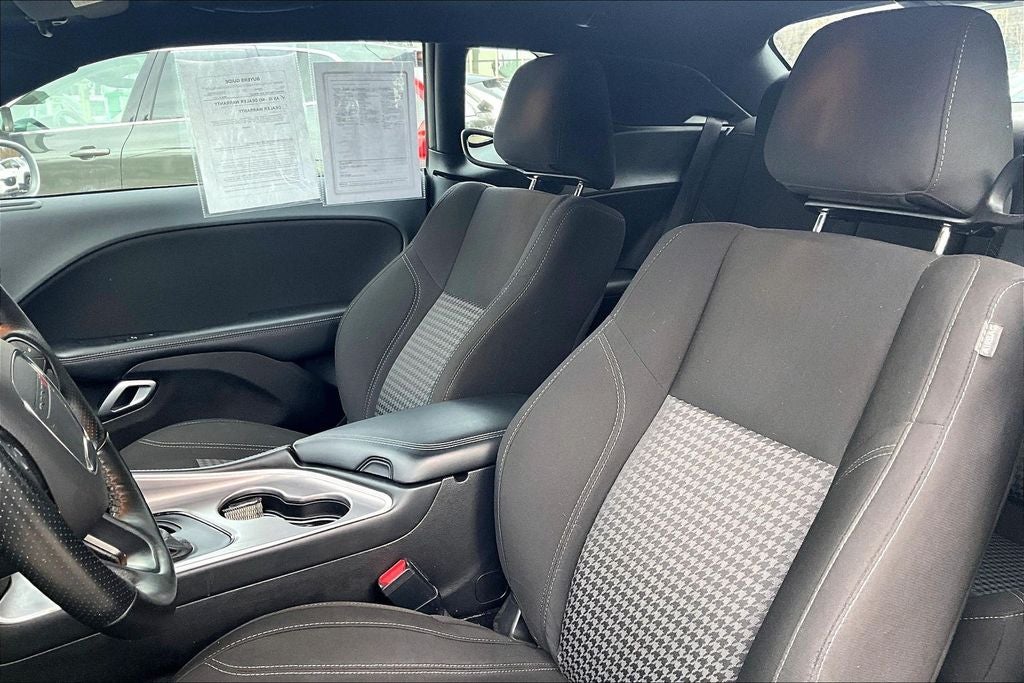 2022 Dodge Challenger SXT