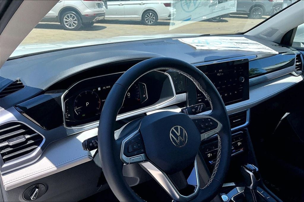 2026 Volkswagen Taos 1.5T SEL