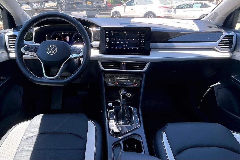 2026 Volkswagen Taos 1.5T SEL