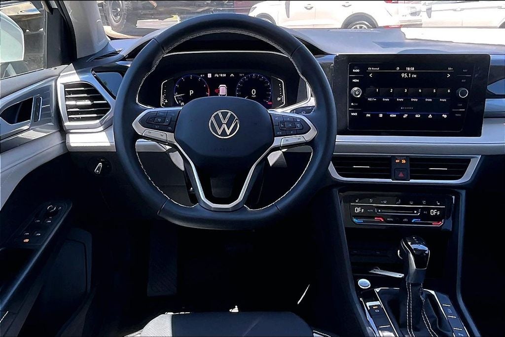 2026 Volkswagen Taos 1.5T SEL