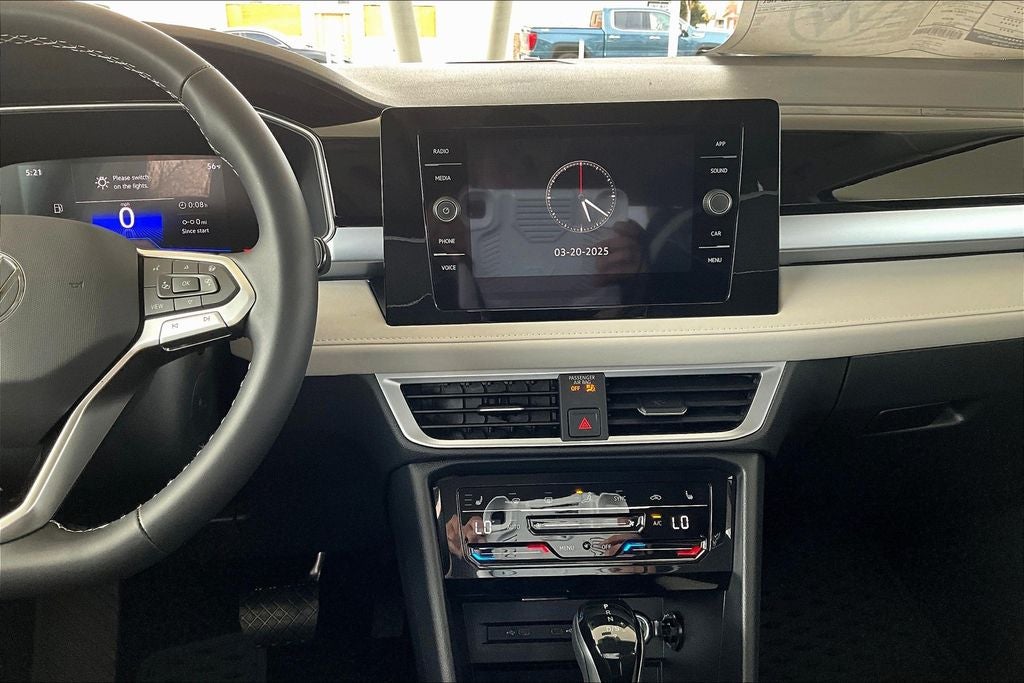 2025 Volkswagen Taos 1.5T SE