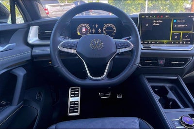 2026 Volkswagen Tiguan 2.0T SE R-Line Black
