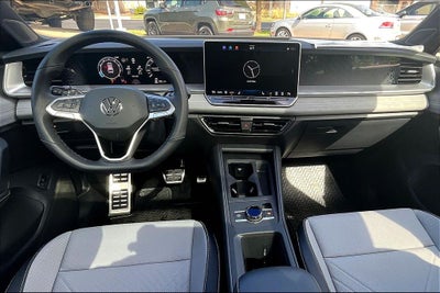 2026 Volkswagen Tiguan 2.0T SE R-Line Black