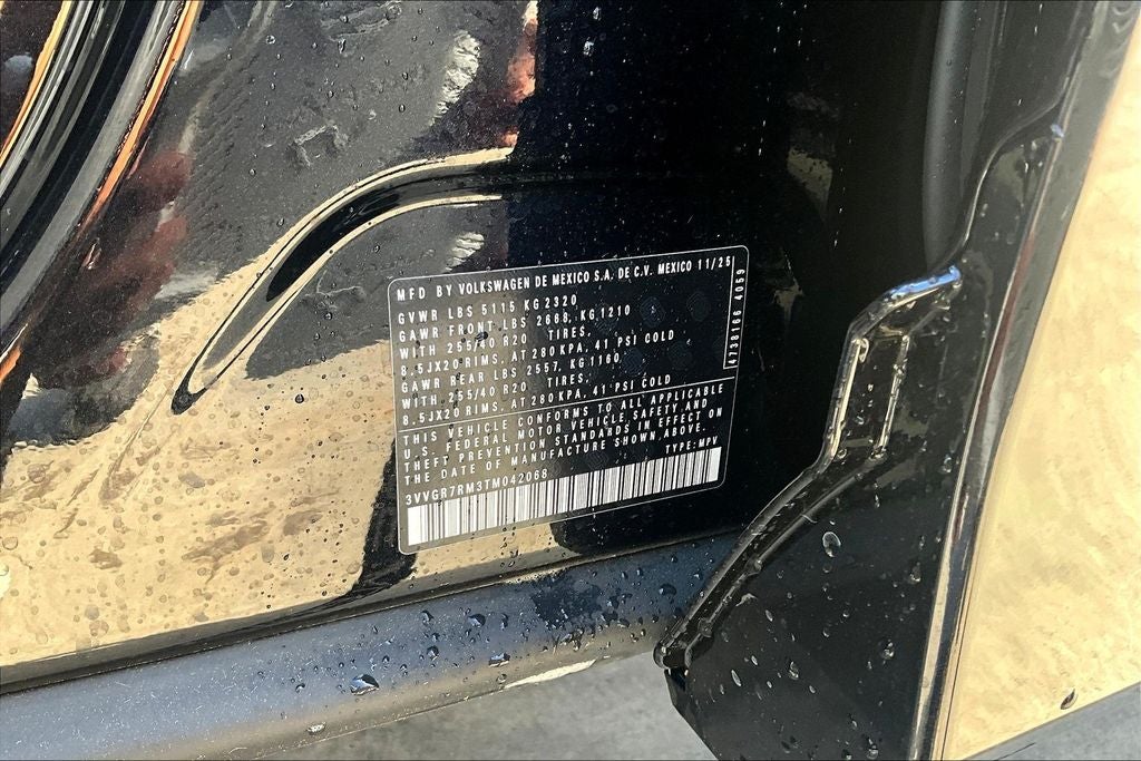 2026 Volkswagen Tiguan 2.0T SE R-Line Black