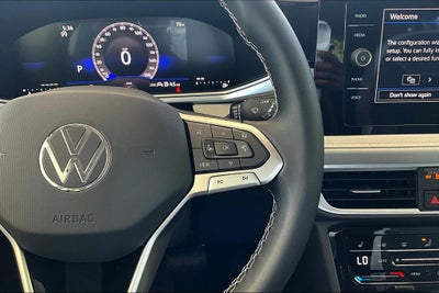2025 Volkswagen Taos 1.5T SE