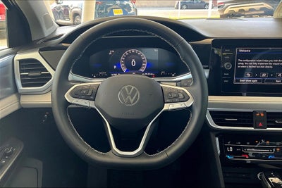 2025 Volkswagen Taos 1.5T SE