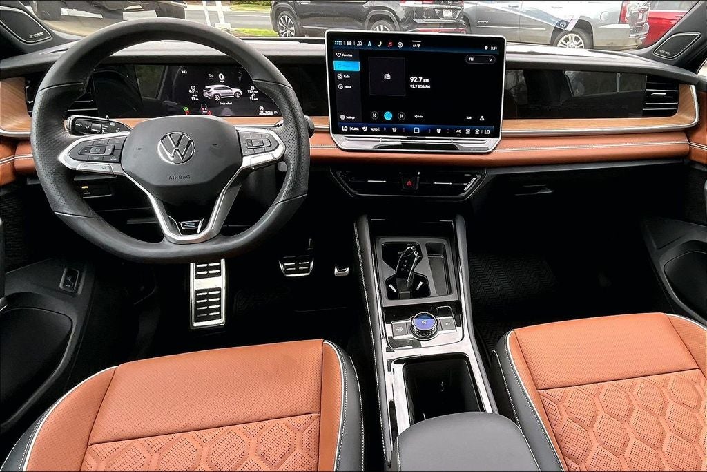 2026 Volkswagen Tiguan 2.0T SEL R-Line