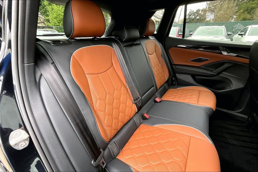 2026 Volkswagen Tiguan 2.0T SEL R-Line